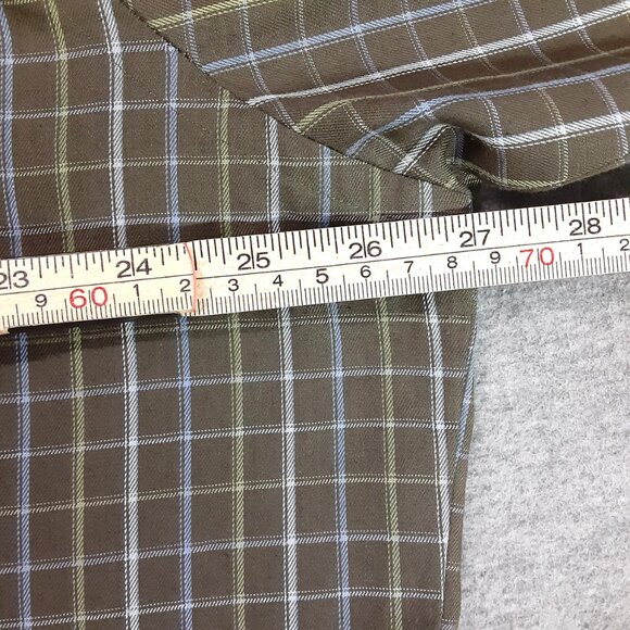 Van Heusen Mens Shirt Size XL 17-17.5 Long Sleeve Button Down Easy Care No Iron - Picture 8 of 8